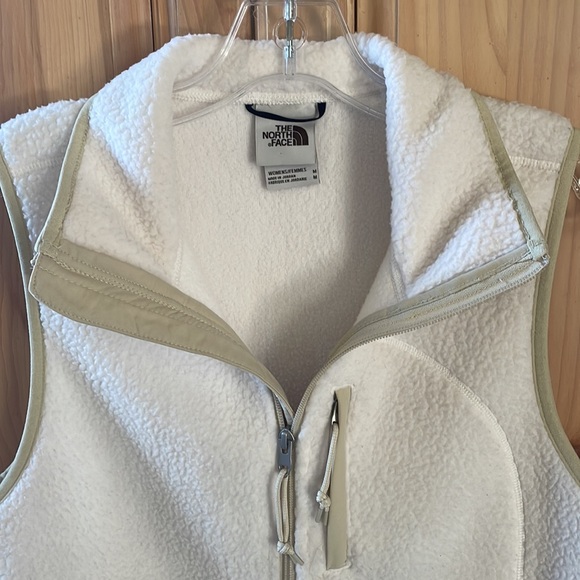 The North Face fleece vest - Picture 4 of 6